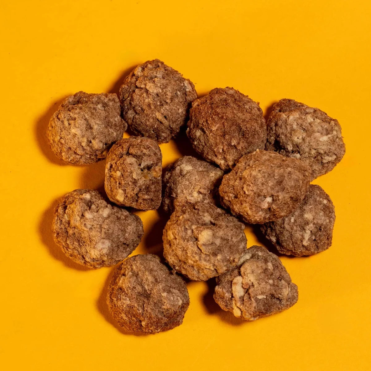 Freeze-Dried Meatballs Treats for Dogs & Cats - Golden Nibbles